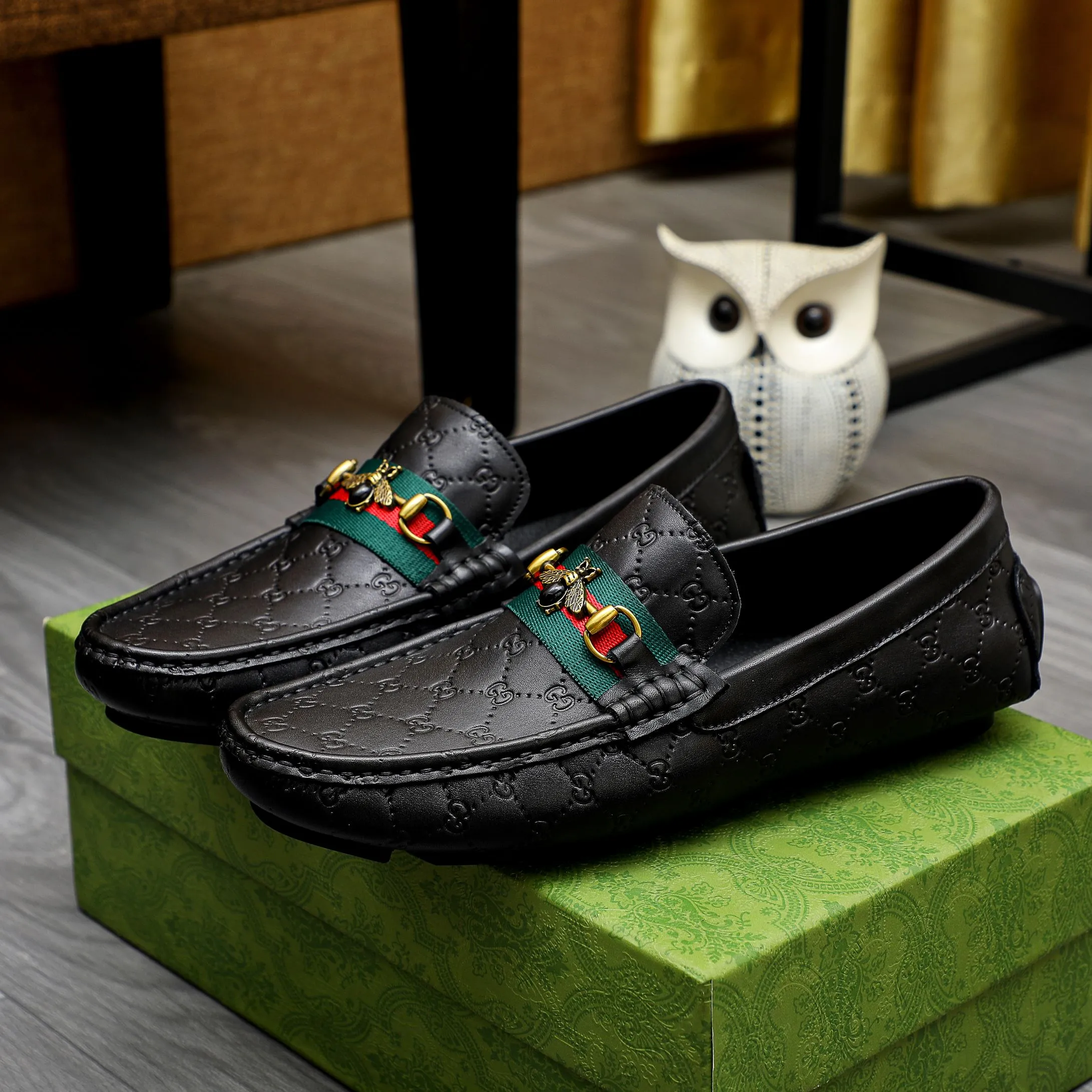 Factory price 380🕷🕷[GUCCI] Gucci's new men's fashion casual slip-on shoes🇨🇳Official website original 1:1 mold opening💯The first layer is made of Italian cowhide🎋🐷Leather lining, original quality, fine workmanship☘Rubber wear-resistant and non-slip outsole, comfortable to wear🌴High-end atmosphere, versatile style, worth owning🍉 Black optional! Code number 38-44 (45.46.47. Can be customized)